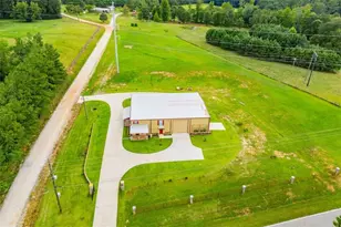 2070 Lovvorn Rd, Carrollton, GA 30117 - Photo 2