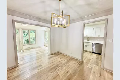 6700 Roswell Road #11B, Atlanta, GA 30328 - Photo 4