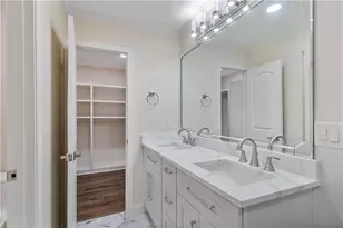 255 Carriage Station Dr, Lawrenceville, FL 32757 - Photo 46