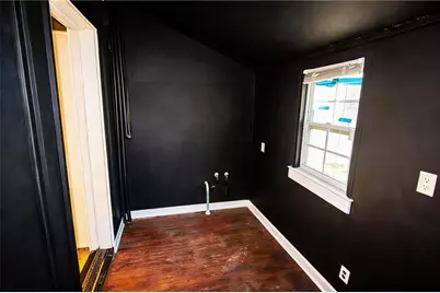 602 W Lake Avenue NW, Atlanta, GA 30318 - Photo 18