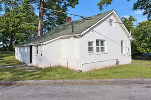 602 W Lake Ave NW, Atlanta, GA 30318 - Photo 2