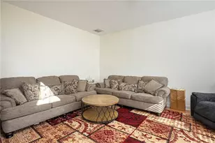 635 Scenic Creek Dr, Lawrenceville, GA 30046 - Photo 8