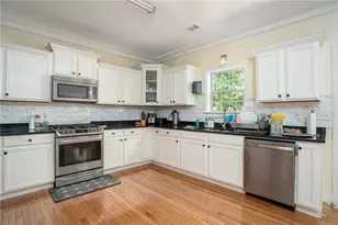 635 Scenic Creek Dr, Lawrenceville, GA 30046 - Photo 16