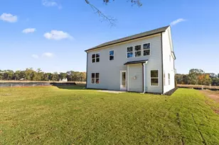 205 Crimson Feather Dr, Jefferson, GA 30549 - Photo 4