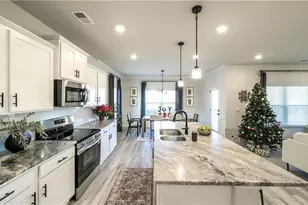 216 Laney Dr, Carrollton, GA 30117 - Photo 2