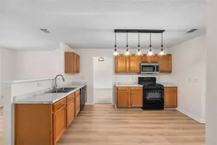 4849 Lily Stem Dr, Auburn, GA 30011 - Photo 6