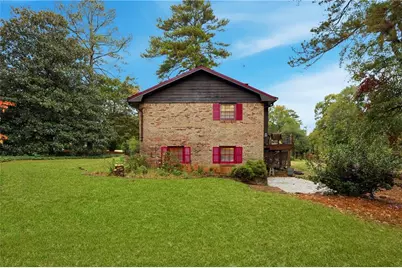 562 Gregg Drive SW, Lilburn, GA 30047 - Photo 24