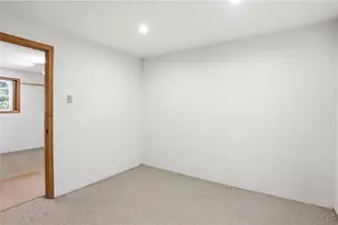 562 Gregg Dr SW, Lilburn, GA 30047 - Photo 18