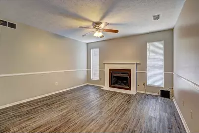 5026 Brittany Drive, Stone Mountain, GA 30083 - Photo 4