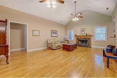 1041 Flat Rock, Covington, GA 30014 - Photo 6