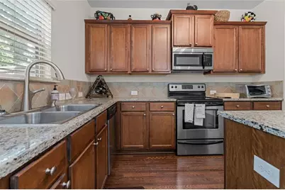 1801 Liberty Parkway NW, Atlanta, GA 30318 - Photo 8