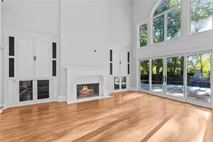 520 Chestnut Rose Ln, Sandy Springs, GA 30327 - Photo 8