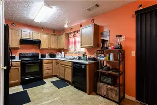690 Georgetown Ln, Jonesboro, GA 30236 - Photo 14