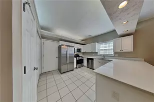 2020 Hunters Trail Dr, Lawrenceville, GA 30043 - Photo 4