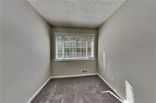 2020 Hunters Trail Dr, Lawrenceville, GA 30043 - Photo 22