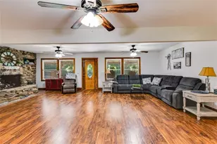 894 Lake Cir Rd, Buchanan, GA 30113 - Photo 8