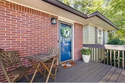 2654 Estelle Court SE, Smyrna, GA 30082 - Photo 4