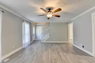 1750 Shady Creek Lane, Lawrenceville, GA 30043 - Photo 8