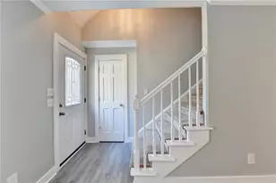 1750 Shady Creek Ln, Lawrenceville, GA 30043 - Photo 4