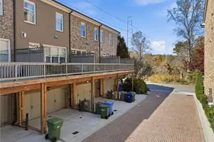 4008 Chastain Preserve Way NE, Atlanta, GA 30342 - Photo 32