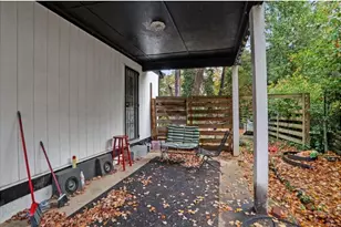 437 Fairlock Ln, Atlanta, GA 30331 - Photo 22