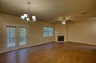 6571 Bluffview Dr, Douglasville, GA 30134 - Photo 10