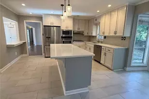 392 Greenfield Ct, Marietta, GA 30068 - Photo 4