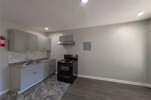 1672 Thornton Pl SW, Atlanta, GA 30315 - Photo 6