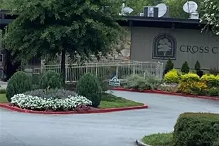 29 Chaumont Square NW, Atlanta, GA 30327 - Photo 14