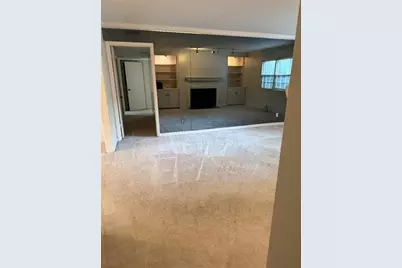 29 Chaumont Square NW, Atlanta, GA 30327 - Photo 2