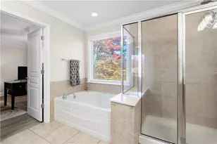 2871 Overlook Way NE, Atlanta, GA 30324 - Photo 34