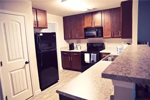 2755 Valley Green Dr, Gainesville, GA 30504 - Photo 2