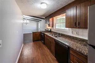 6225 Pebble Dr, Douglasville, GA 30135 - Photo 8