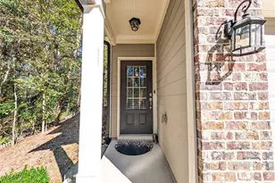 3301 Wild Basil Ln, Buford, GA 30519 - Photo 2