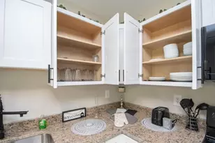 9000 Cornell Dr, Jonesboro, GA 30238 - Photo 6