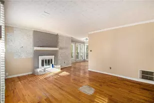 210 Groveland Dr, Peachtree City, GA 30269 - Photo 6