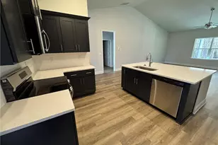 562 Walnut Crk Pkwy, Pendergrass, GA 30567 - Photo 4