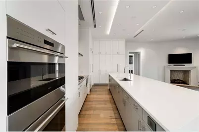 3376 Peachtree Road NE #33B, Atlanta, GA 30326 - Photo 14