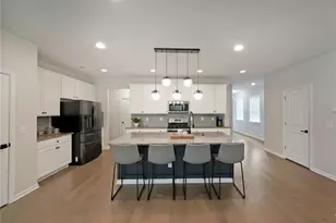 4450 Richmond Ct, Stone Mountain, GA 30083 - Photo 8