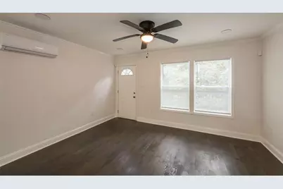 2027 Lois Place NW #Unit A, Atlanta, GA 30318 - Photo 6