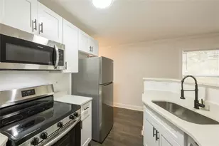 2027 Lois Pl NW, Atlanta, GA 30318 - Photo 10