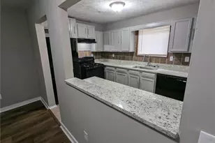 905 S Indian Creek Dr, Stone Mountain, GA 30083 - Photo 4