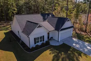 659 Park Pine Cir, Grantville, GA 30220 - Photo 2