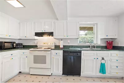 6381 Lakeview Drive, Buford, GA 30518 - Photo 26