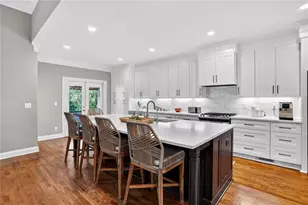 5045 Rockingham Dr, Roswell, GA 30075 - Photo 8