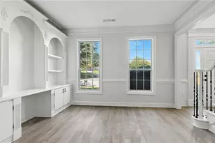 1021 Slash Pine Ct, Lawrenceville, GA 30043 - Photo 2