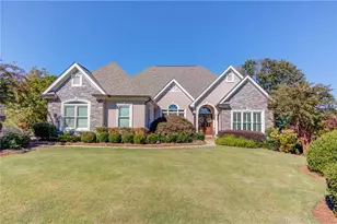 380 Fairway Cir, Monroe, GA 30656 - Photo 2