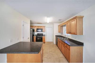 9886 Vista Circle, Union City, GA 30291 - Photo 8