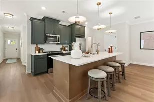 200 Dahlia Dr, Woodstock, GA 30188 - Photo 2