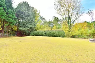 2015 Lisa Springs Dr SW, Snellville, GA 30078 - Photo 34